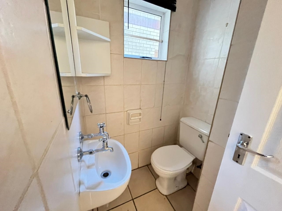 To Let 3 Bedroom Property for Rent in Vincent Eastern Cape